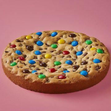 003-Giant-MM-Chocolate-Chip-Cookie-Cake 003-Giant-MM-Chocolate-Chip-Cookie-Cake